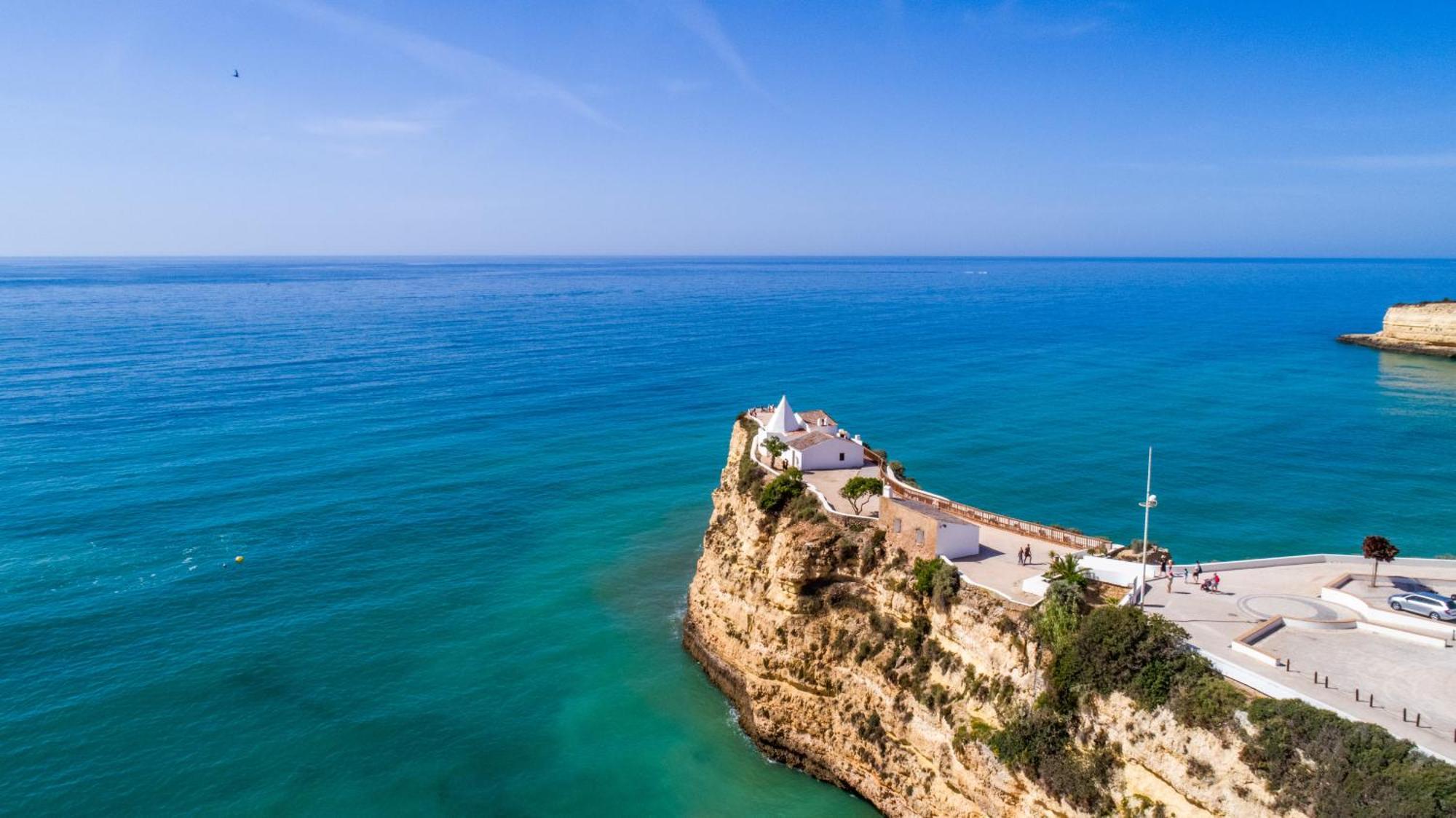 Apartment With 2 Bedrooms, 2m To The