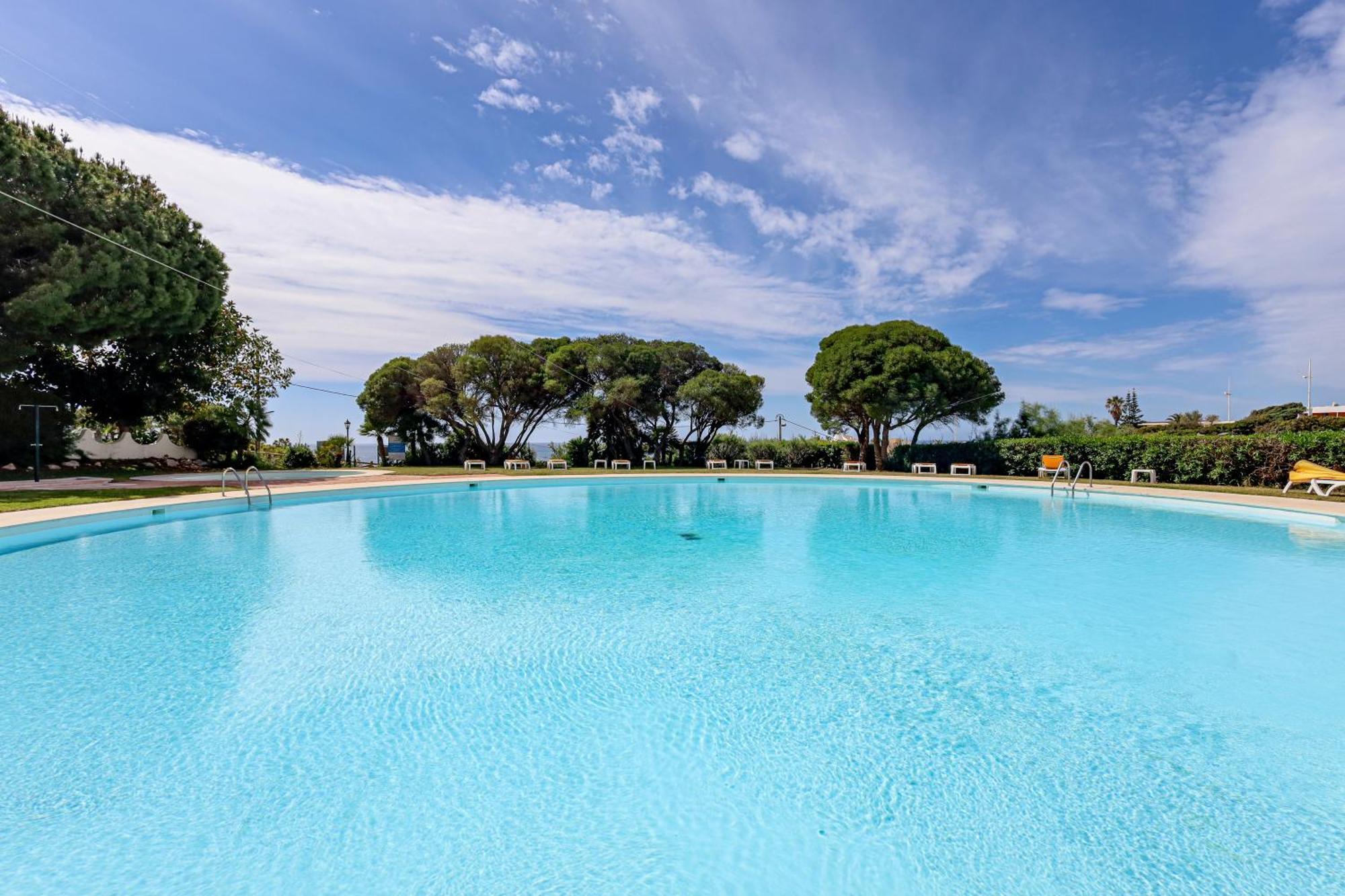 Apartment With 2 Bedrooms, 2m To The