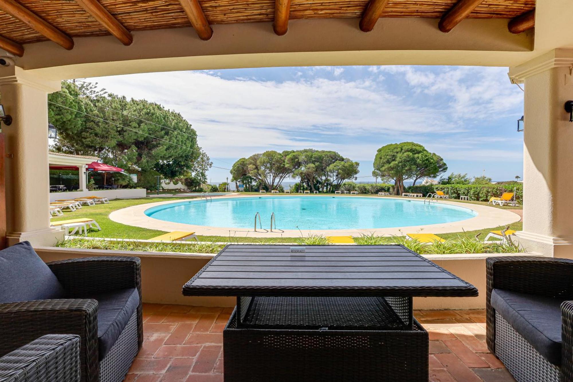 Apartment With 2 Bedrooms, 2m To The