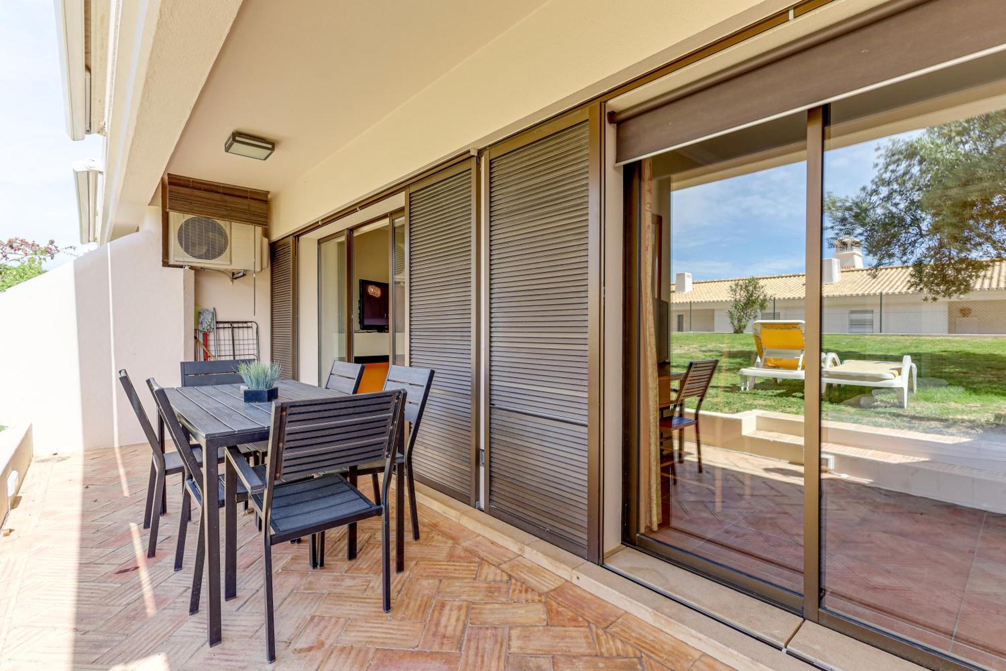 Apartment With 2 Bedrooms, 2m To The *