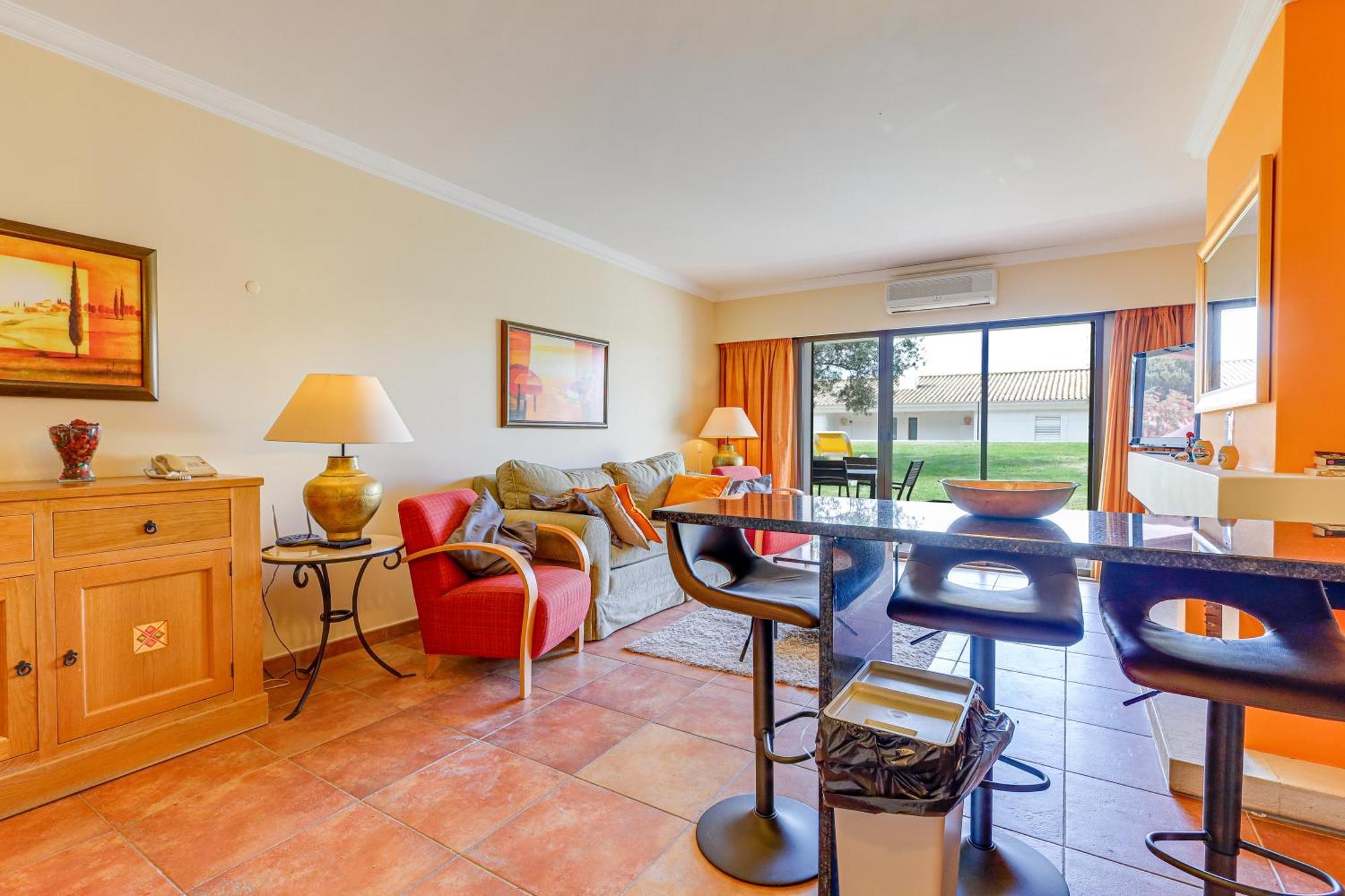 Apartment With 2 Bedrooms, 2m To The