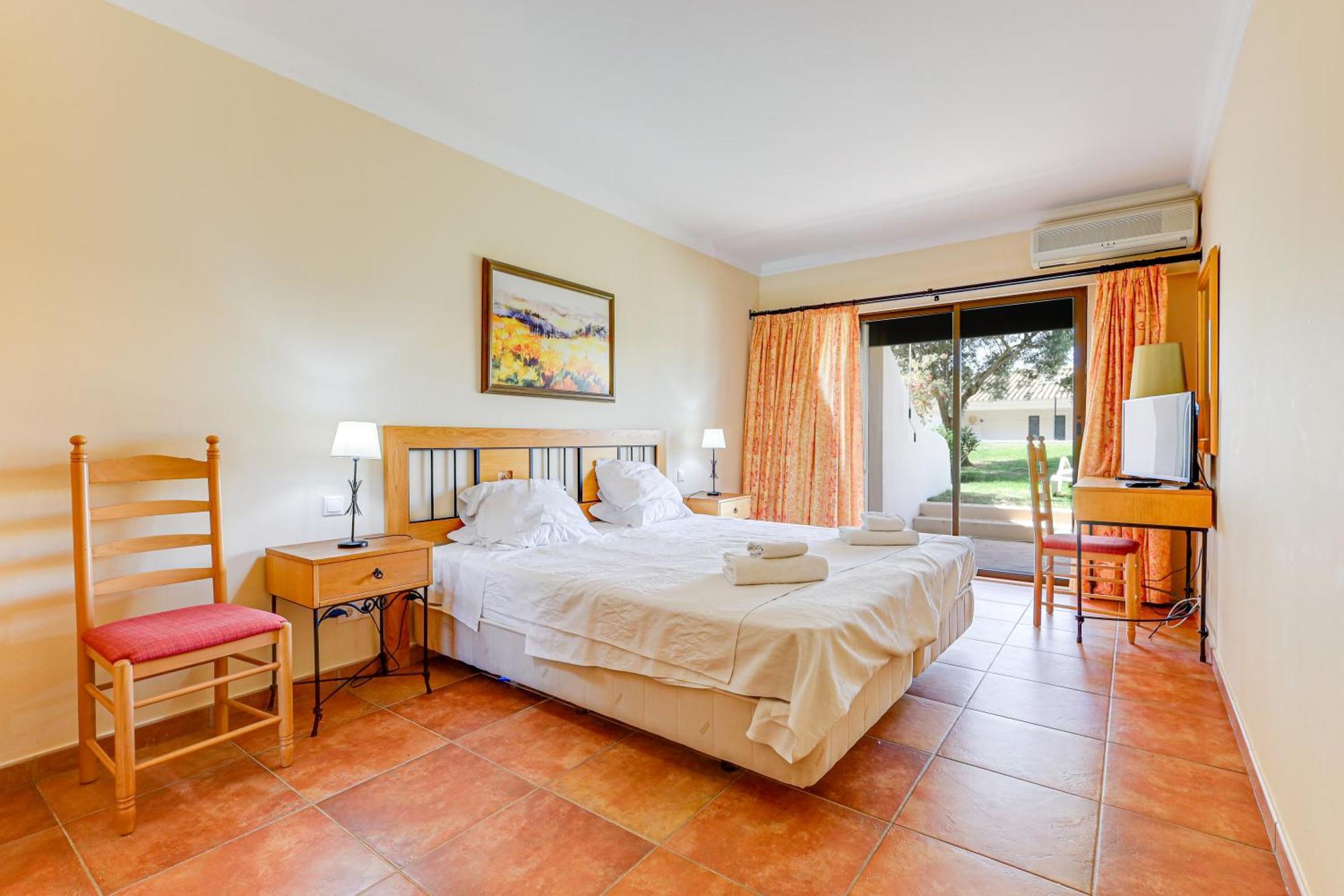 Apartment With 2 Bedrooms, 2m To The