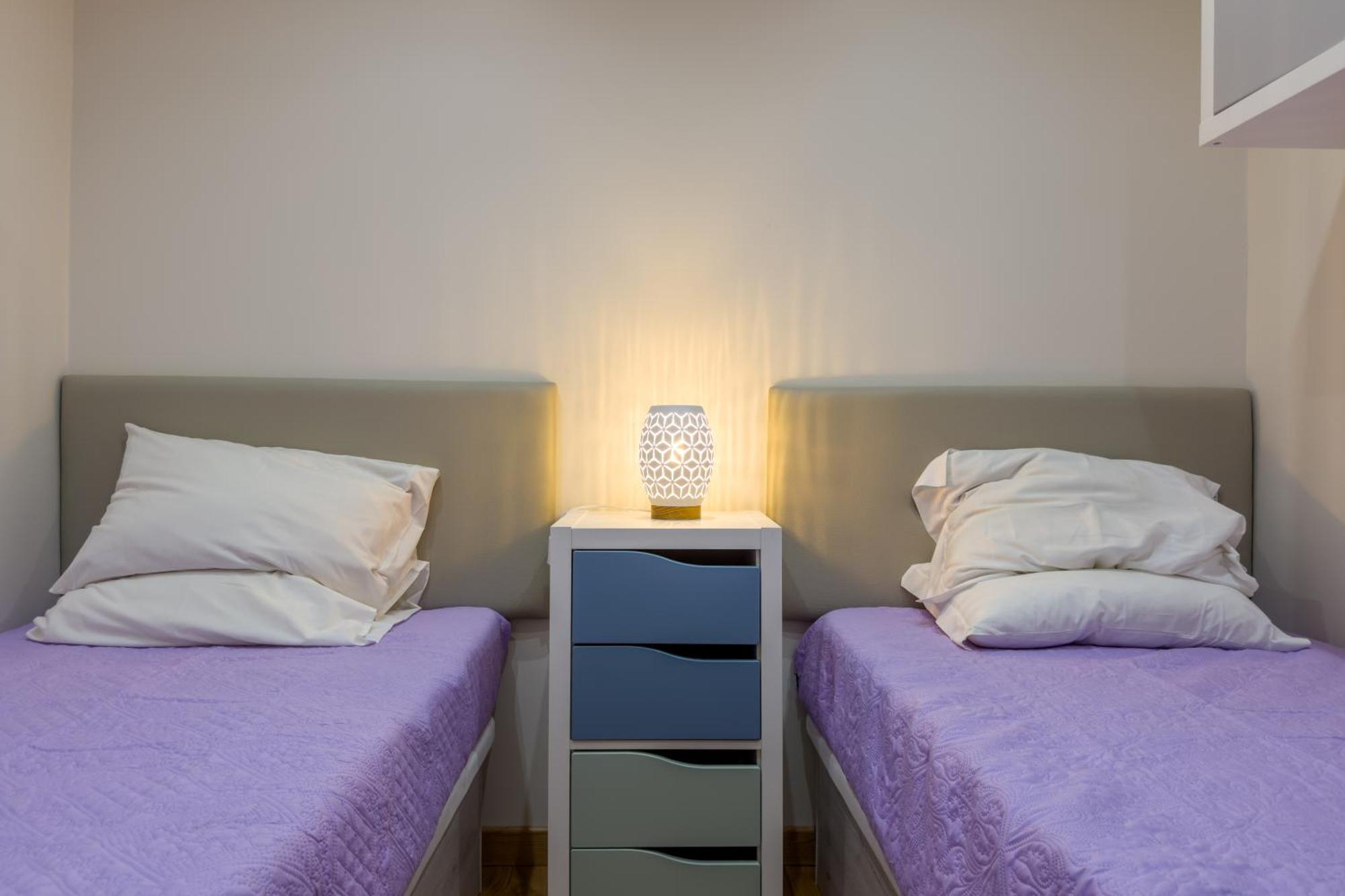 Apartment With 2 Bedrooms, 2m To The *
