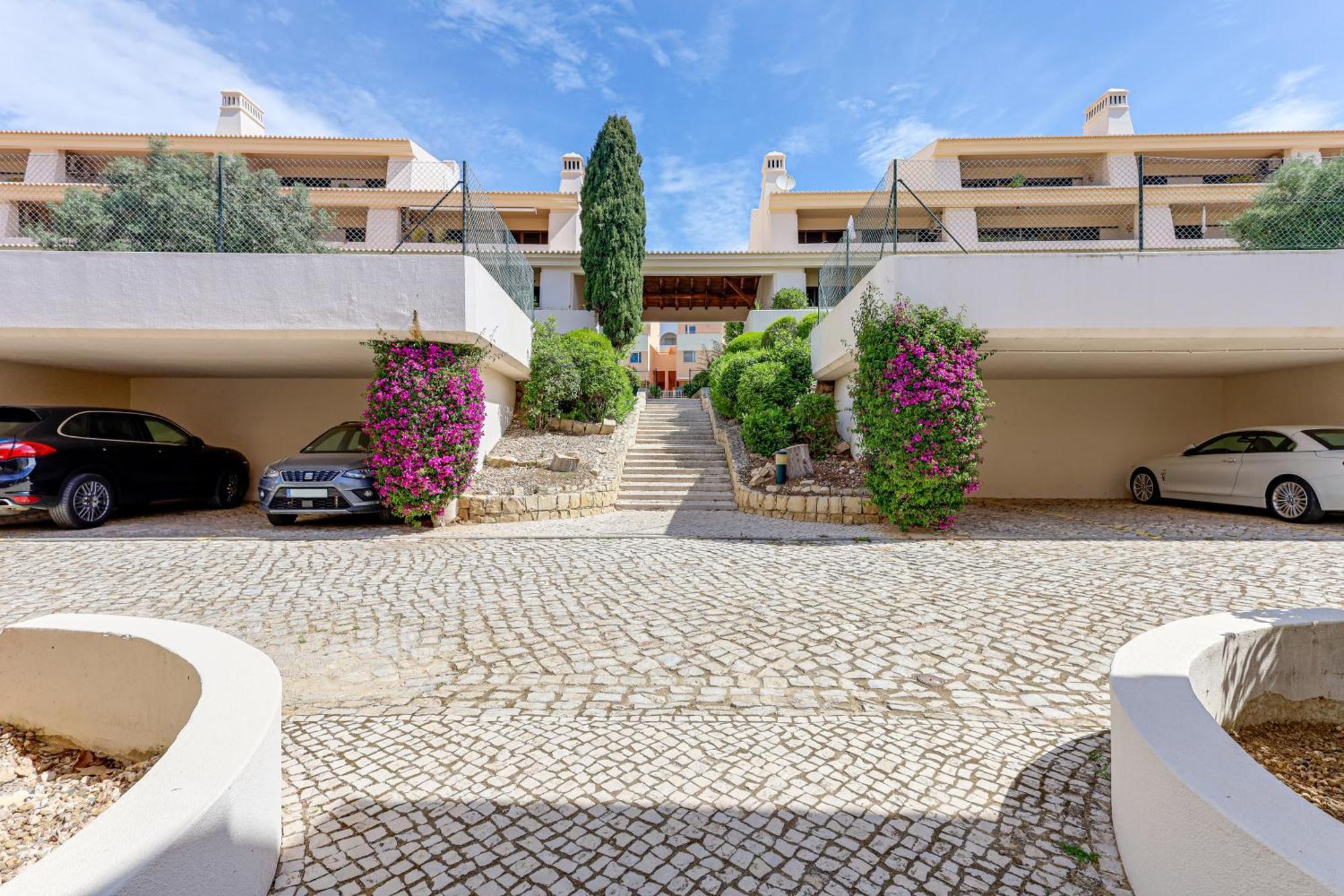 Apartment With 2 Bedrooms, 2m To The