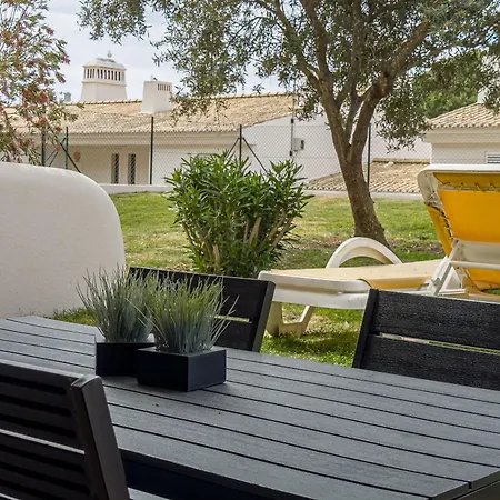 Apartment With 2 Bedrooms, 2M To The Beach Armacao de Pera Exterior photo